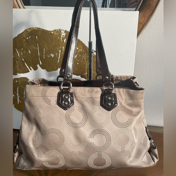 Coach Signature C Brown and Cream shoulder bag - Picture 3 of 17